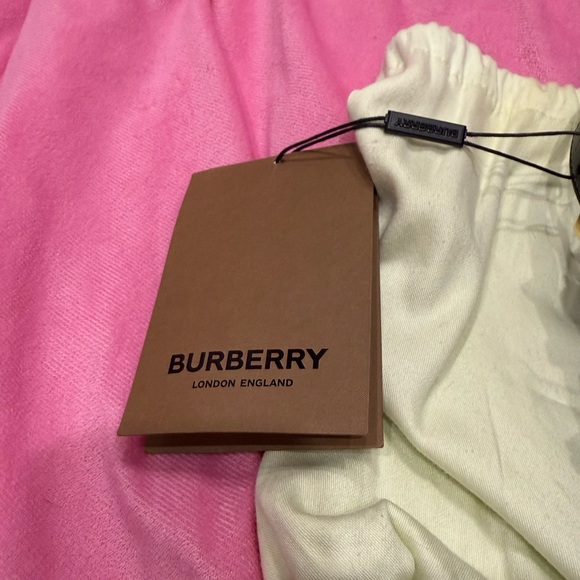 Burberry Bag EUC - Picture 6 of 11